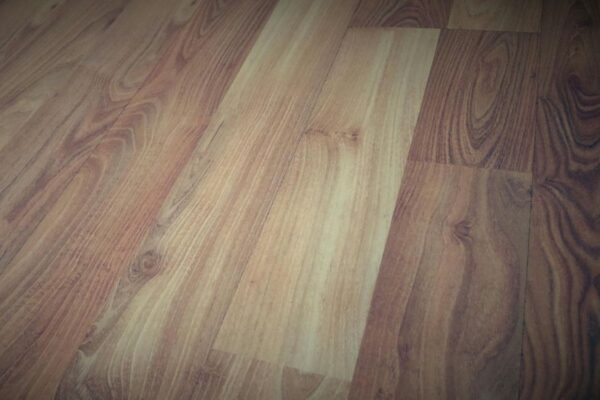 Expertos en reparación e instalación de suelos de madera en Girona